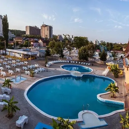 Next Level Apart Hotel Oradea Extérieur photo